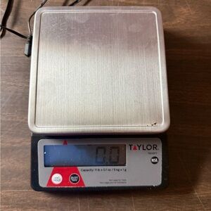 Taylor TE10FT 11-Pound Commercial Digital Portion Control Scale, 11 lb 5 kg